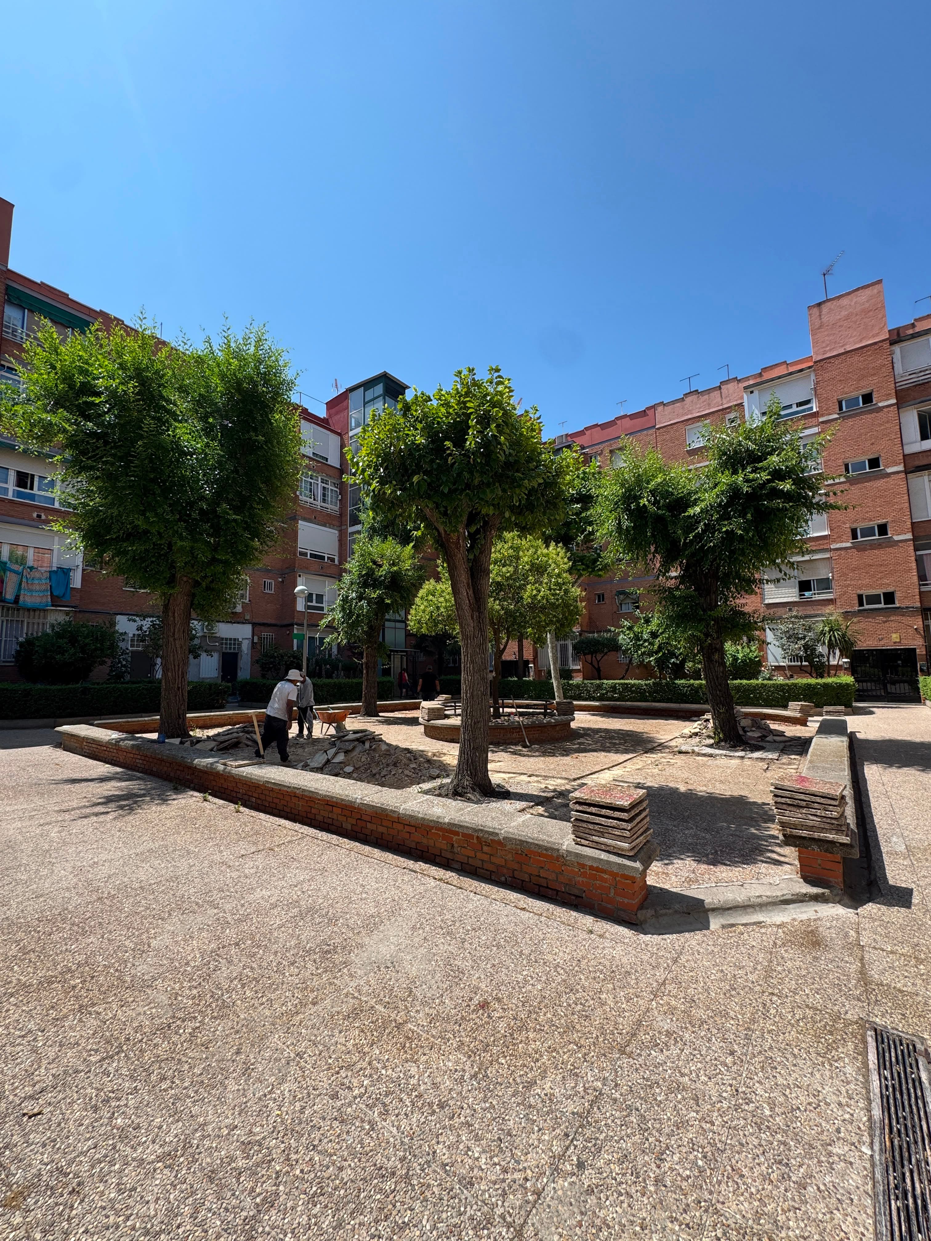 Rehabilitación de zona afectada por humedad en comunidad
