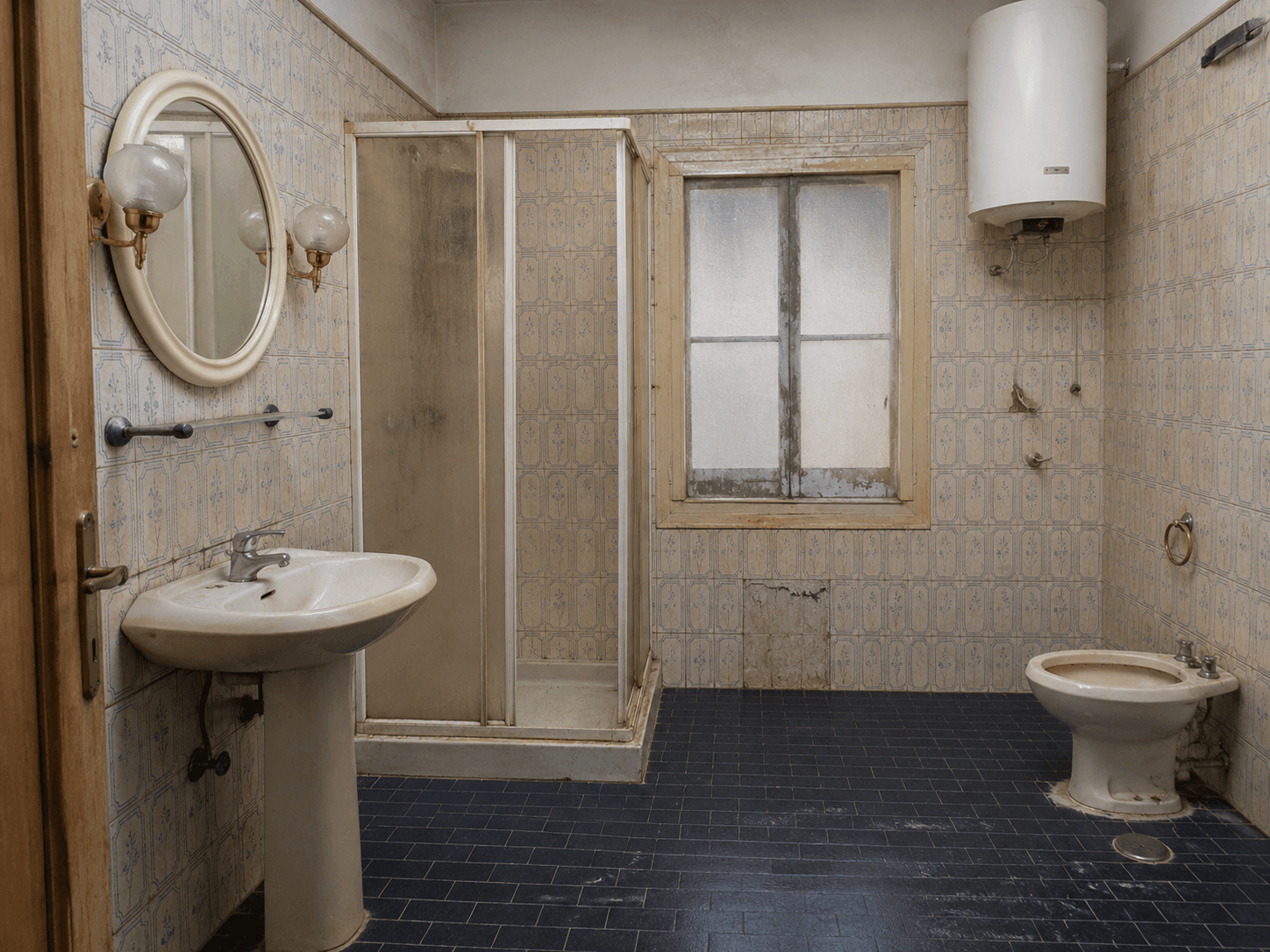 Baños y cocinas — antes