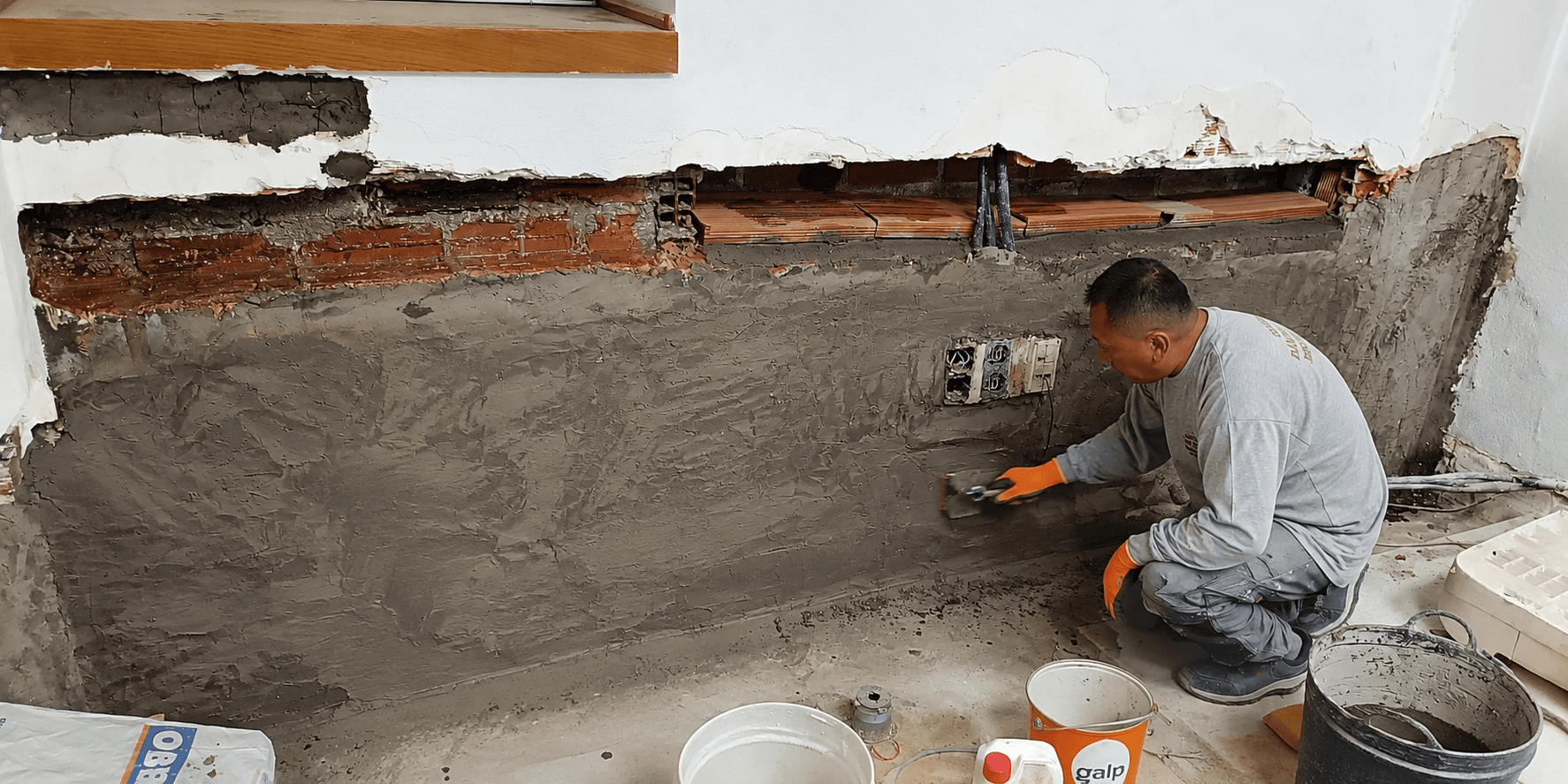 Rehabilitación y albañilería — antes